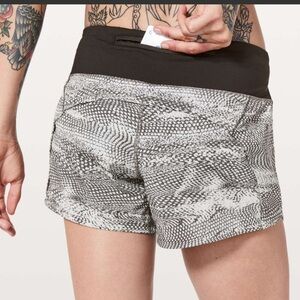 Lululemon Run Times Short II *4"